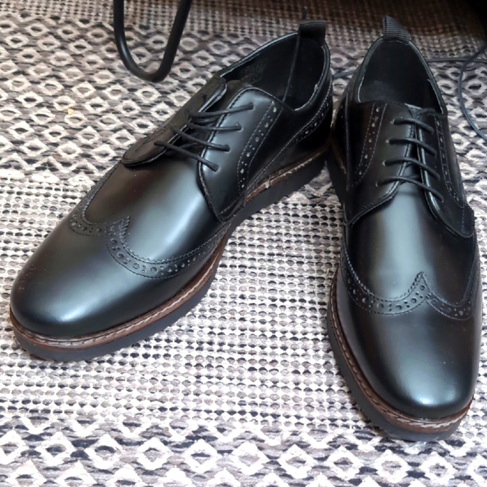 ASOS Black Leather Oxford Shoes with Brogue Detailing